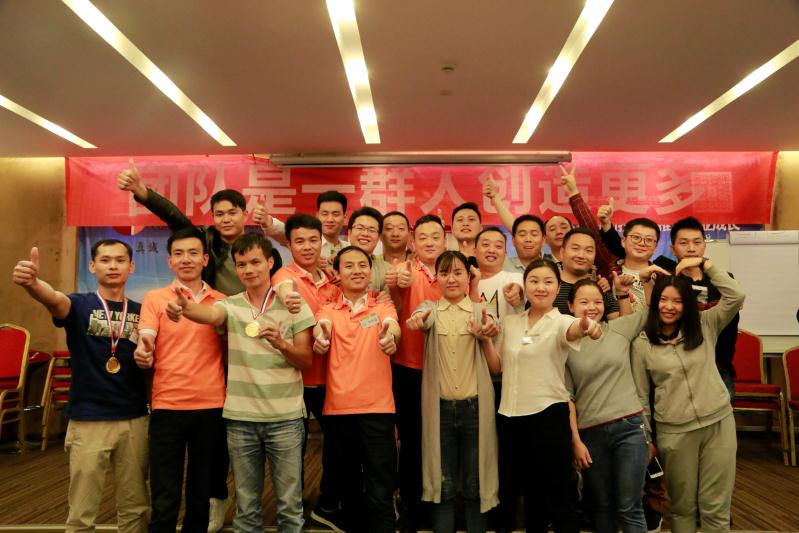 東勝物流同事培訓合影